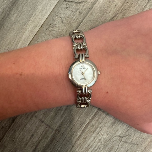 Vintage PAOLO GUCCI Women’s 20mm Quartz Watch White MOP Brushed Steel Bracelet - Picture 15 of 16